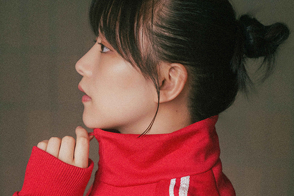 279. 内田祭莉 wearing COYSEIO tracktop